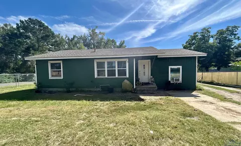 214 Fairview St, Marshall, TX 75672