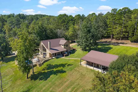 1301 S 1285 S Lake Dr, Gladewater, TX 75647