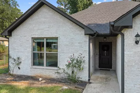 404 Mae Dr, Marshall, TX 75672 photo 3
