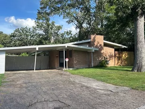 1802 N Tenth St, Longview, TX 75601