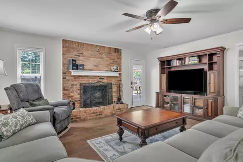 207 Eitelman Ln, Longview, TX 75605 photo 4