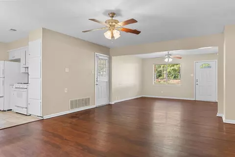1006 Bazzell Dr, Longview, TX 75604 photo 5