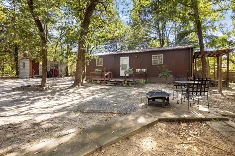 23207 Holly Rd, Mineola, TX 75773