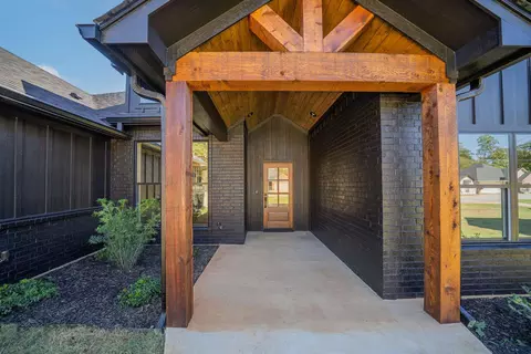 307 Alta St, Longview, TX 75604 photo 3