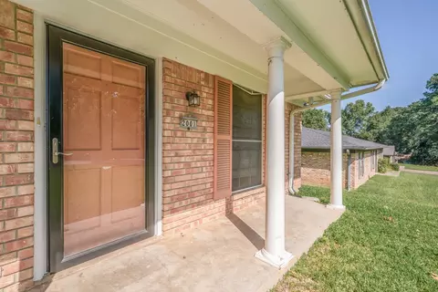 2001 Tryon Rd, Longview, TX 75601 photo 4