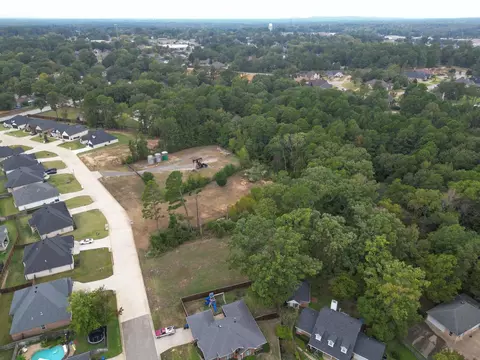 1005 Windy Ridge Dr, Longview, TX 75604 photo 13