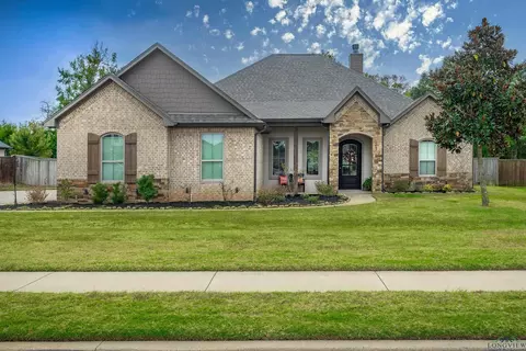 186 Circle Club Ln, Longview, TX 75602
