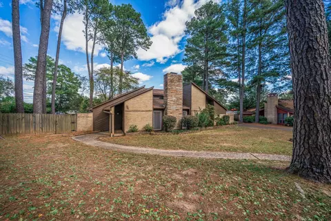 45 Stonegate Dr, Longview, TX 75601 photo 2
