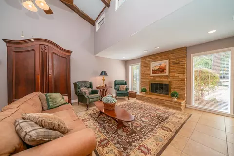 45 Stonegate Dr, Longview, TX 75601 photo 9