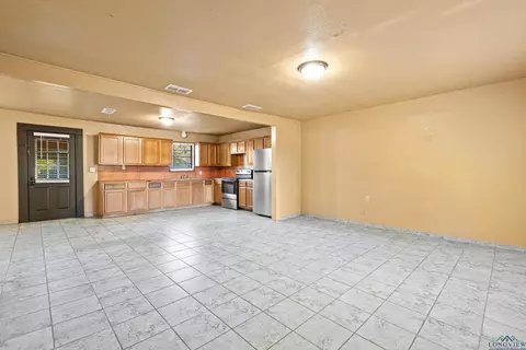 632 Bays Rd, Marshall, TX 75672 photo 3