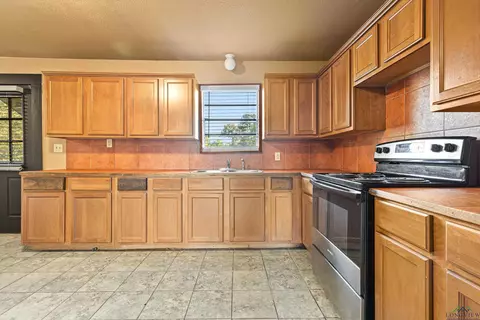 632 Bays Rd, Marshall, TX 75672 photo 10