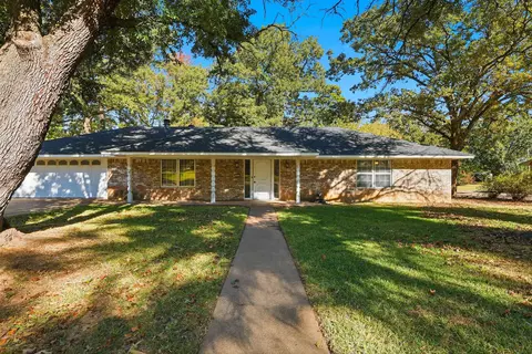 220 Eitelman Ln, Longview, TX 75605