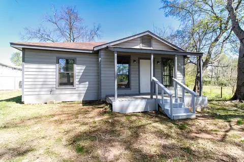 209 Dr Mlk Jr Dr, Gladewater, TX 75647