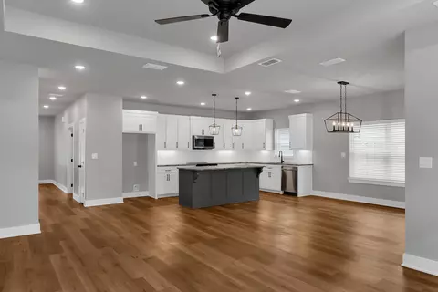 101 St Clair, Longview, TX 75605 photo 6