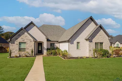 3807 Hidden Trails Ln, Longview, TX 75605