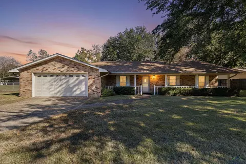 417 Pecan Ct, Jefferson, TX 75657