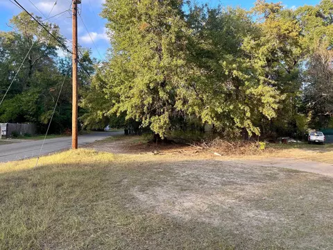 1610 Hawthorne St, Longview, TX 75602