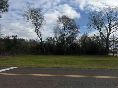 1901 E Cotton, Longview, TX 75602 photo 2