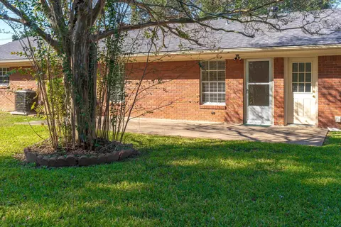 Exterior - 1900 Beth Dr, Longview, TX 75605 photo 6 of 9