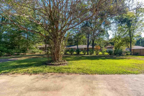 Exterior - 1900 Beth Dr, Longview, TX 75605 photo 4 of 9