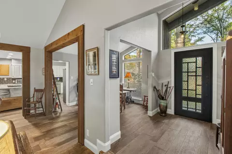 Entry Way - 38 Stonegate, Longview, TX 75601 photo 3 of 4