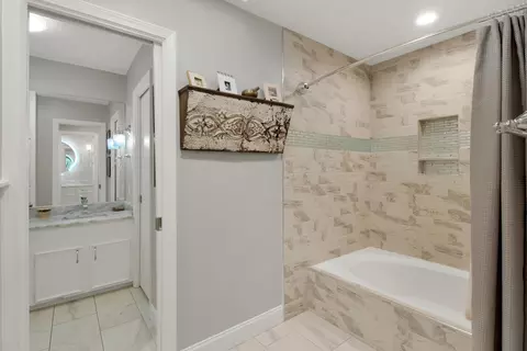 Bath - 38 Stonegate, Longview, TX 75601 photo 3 of 6