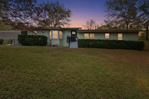 1000 Willow, Longview, TX 75602 photo 1