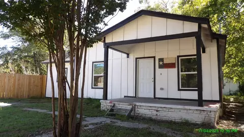 208 W Eckman, Longview, TX 75602
