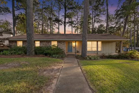 1100 Gardenia Ln, Longview, TX 75601