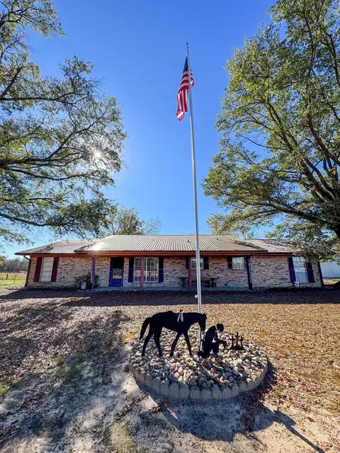444 County Road 4104, Daingerfield, TX 75638