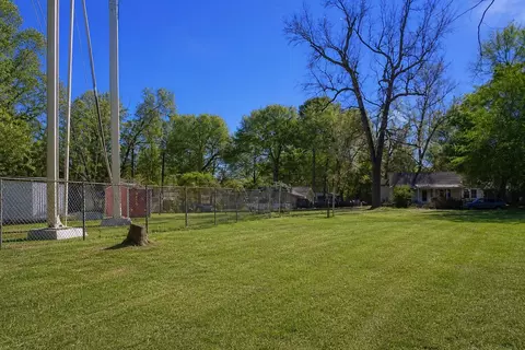 1235 E North St, Kilgore, TX 75662