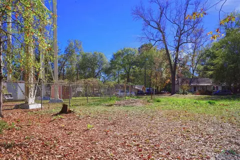 1235 E North St, Kilgore, TX 75662
