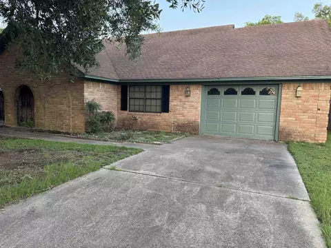 107 Villa Dr, Troup, TX 75789