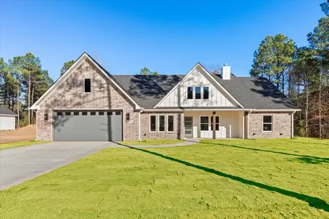 225 Stonebrook Ct, Gilmer, TX 75640