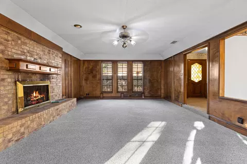 Living - 1104 Apache Ct, Longview, TX 75604 photo 4 of 4