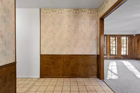 Entry Way - 1104 Apache Ct, Longview, TX 75604 photo 1 of 3