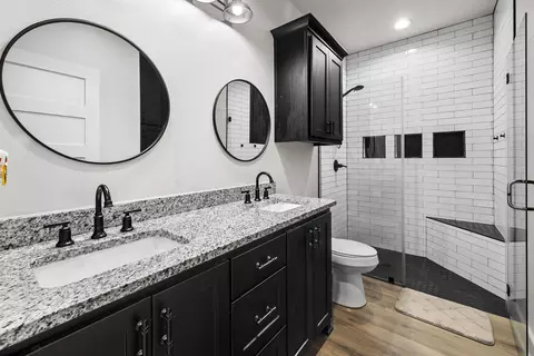 Bath - 3499 Silk Tree Rd, Gilmer, TX 75645 photo 6 of 7