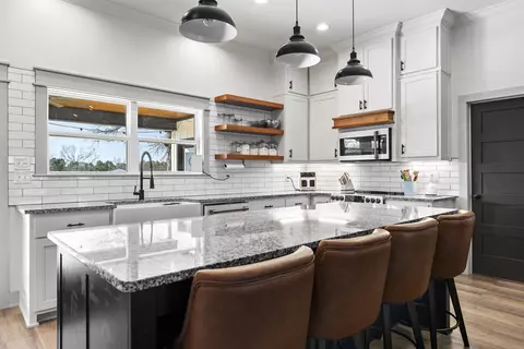Kitchen - 3499 Silk Tree Rd, Gilmer, TX 75645 photo 4 of 4