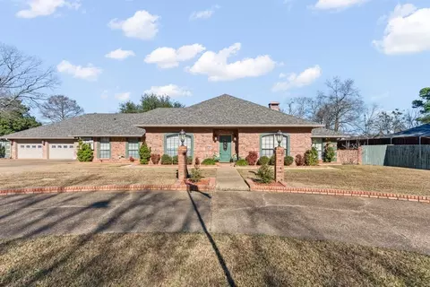 106 Cheyenne St, Gilmer, TX 75644