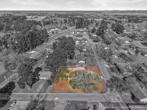 175 Stevens St, Gilmer, TX 75645 photo 2