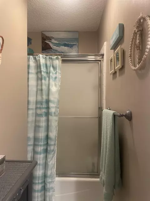 Bath - 102 Sage Rd, Longview, TX 75604 photo 4 of 7