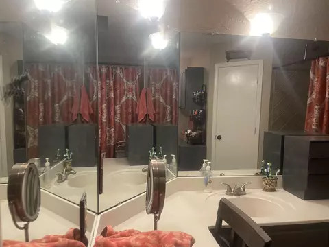Bath - 102 Sage Rd, Longview, TX 75604 photo 5 of 7