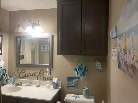 Bath - 102 Sage Rd, Longview, TX 75604 photo 2 of 7