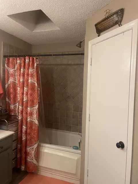 Bath - 102 Sage Rd, Longview, TX 75604 photo 7 of 7