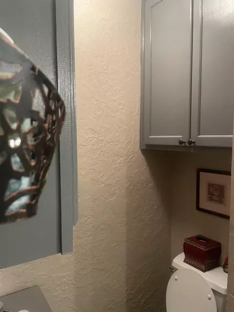 Bath - 102 Sage Rd, Longview, TX 75604 photo 6 of 7