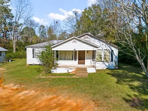297 Brown St, Center, TX 75935