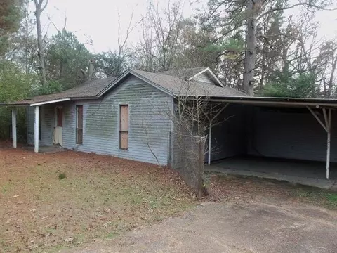 3004 Dudley Rd, Kilgore, TX 75662