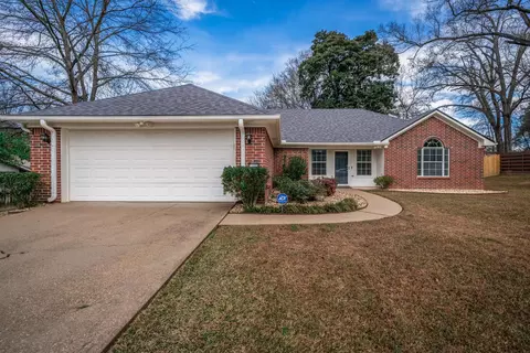 1205 Nancy Cir, Longview, TX 75601