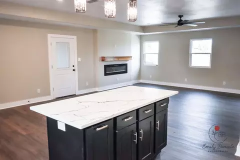 1904 Spring St, Marshall, TX 75672 photo 7