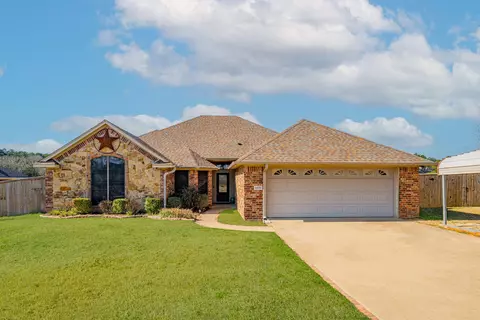 4870 Canary Rd, Gilmer, TX 75645